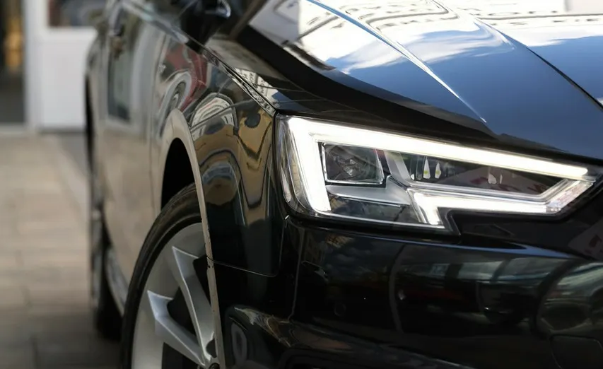 AUDI A4 -