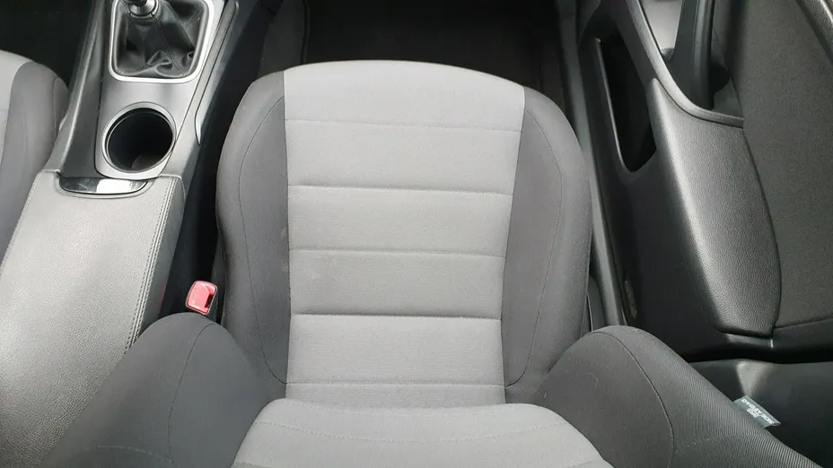TOYOTA Avensis -