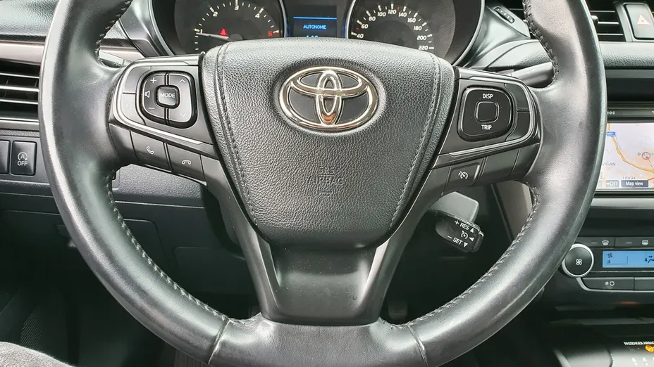 TOYOTA Avensis -