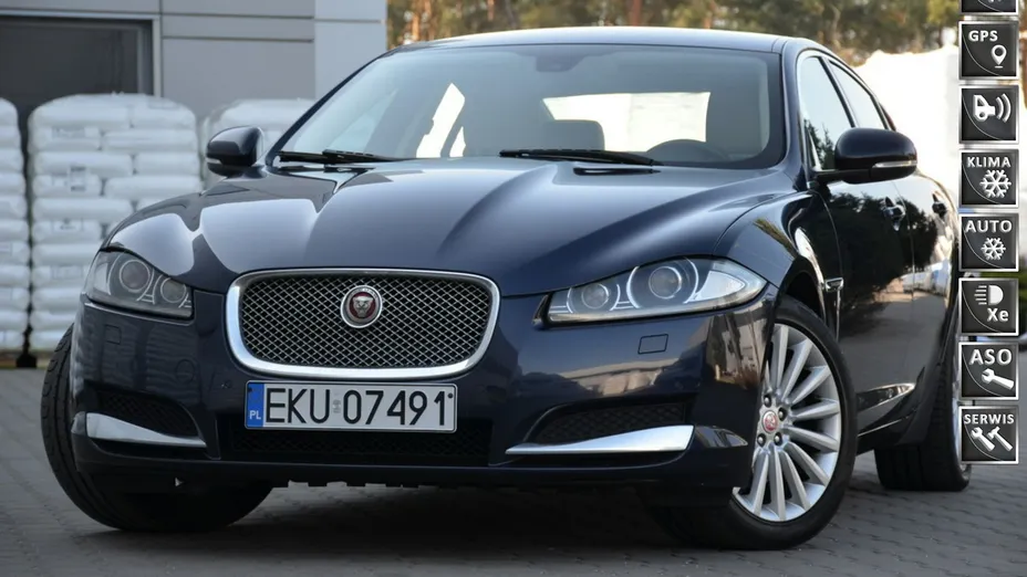 JAGUAR XF -