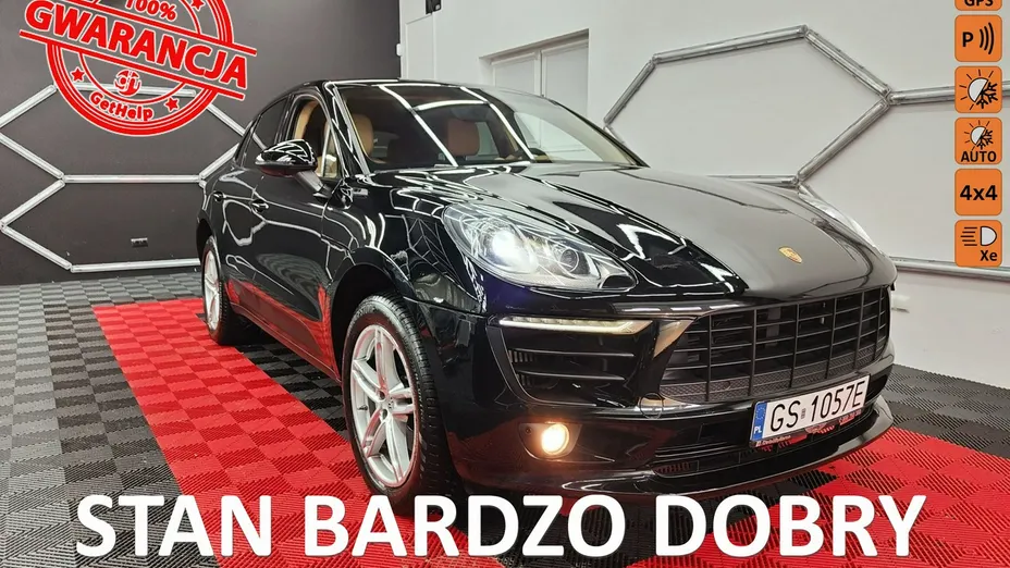 PORSCHE Macan -