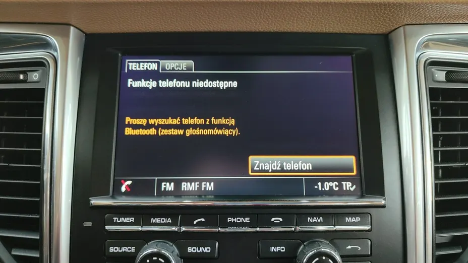 PORSCHE Macan -