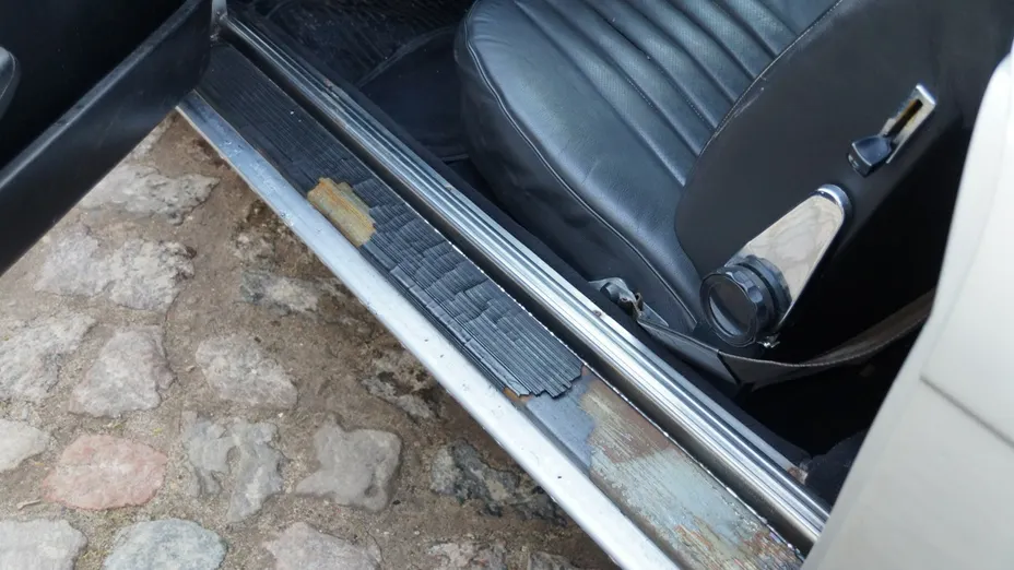 MERCEDES-BENZ SL -