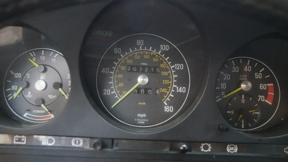 MERCEDES-BENZ SL -