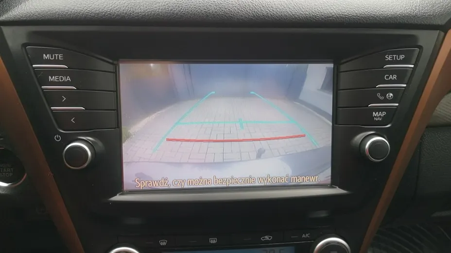 TOYOTA Avensis -