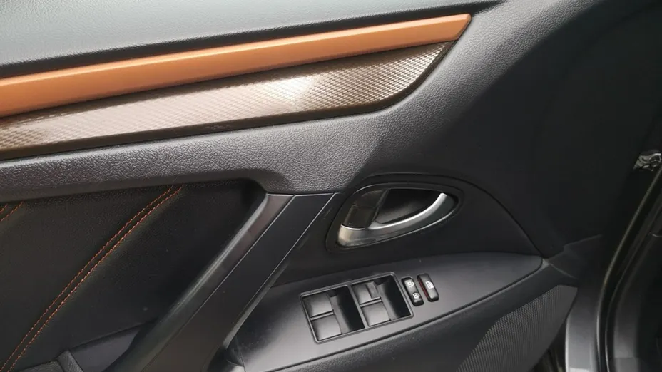 TOYOTA Avensis -