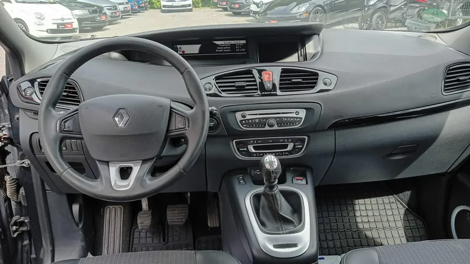 RENAULT Scenic -