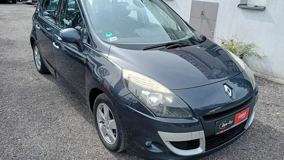 RENAULT Scenic -
