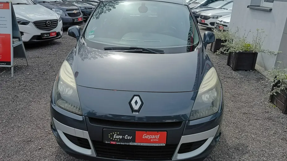 RENAULT Scenic -