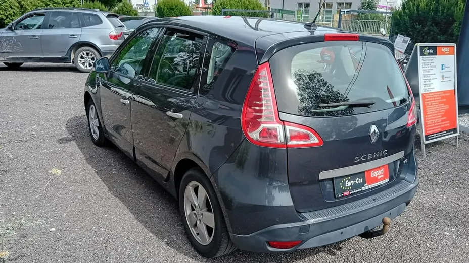 RENAULT Scenic -