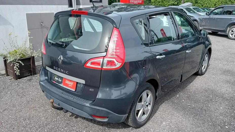RENAULT Scenic -