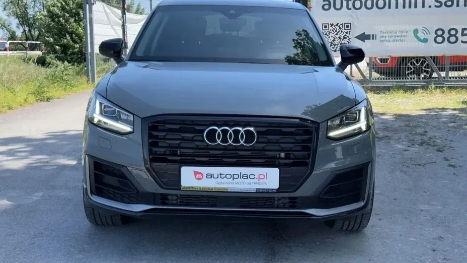 AUDI Q2 -