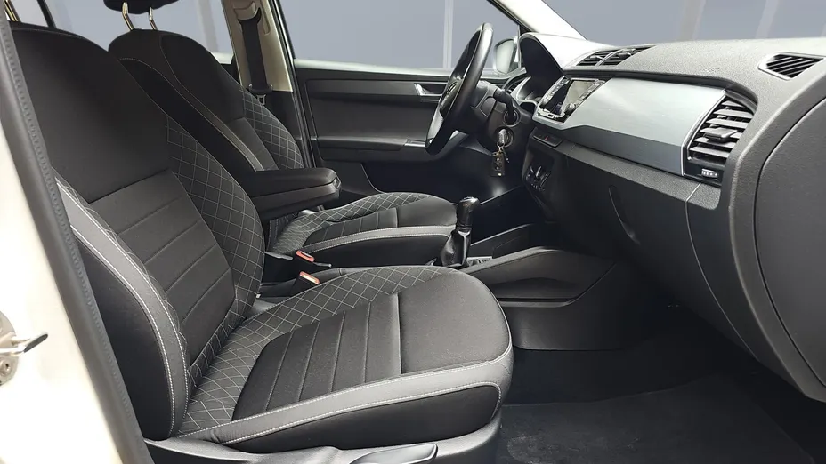 SKODA Fabia Fabia 1.0 TSI Ambition