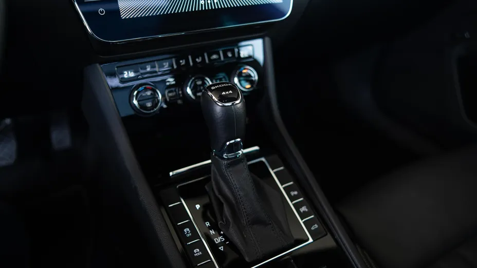 SKODA Superb Superb 2.0 TDI SCR 4x4 L&K DSG