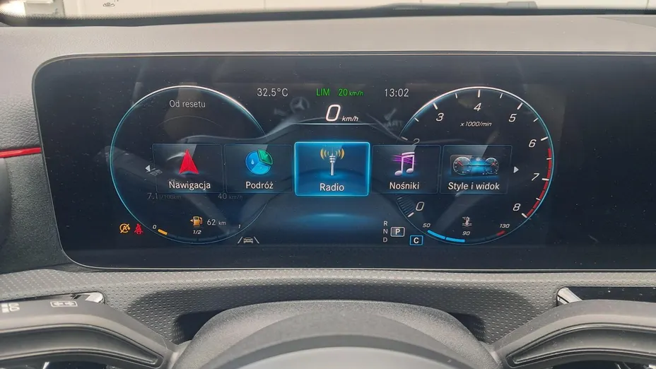 MERCEDES-BENZ A Klasa A 200 AMG Line 7G-DCT