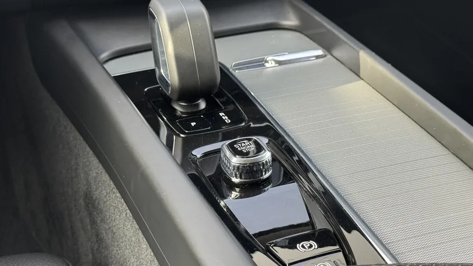 VOLVO XC60 XC60 B4 B Core aut