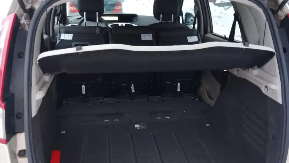 RENAULT Scenic Megane Scenic 1.9 dCi RT (klm)