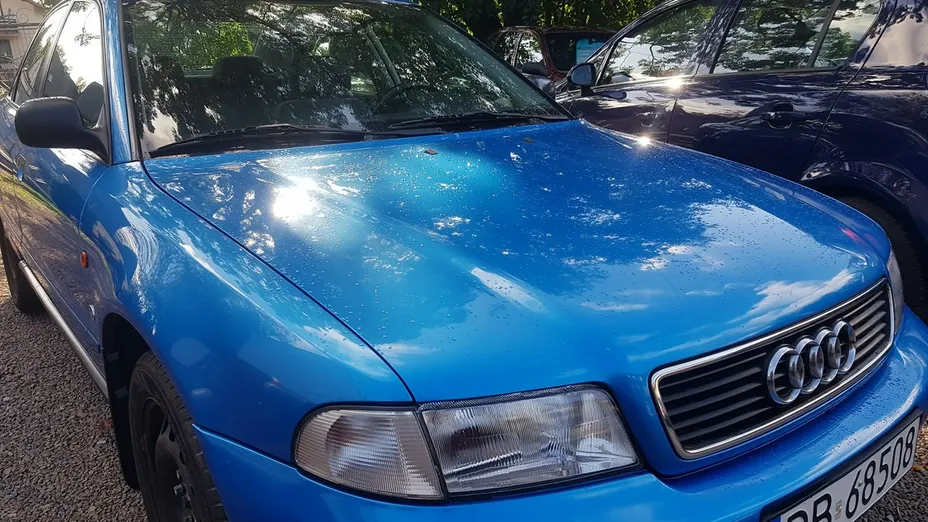 AUDI A4 -