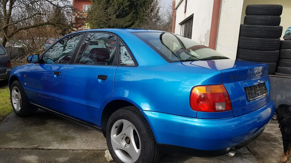 AUDI A4 -
