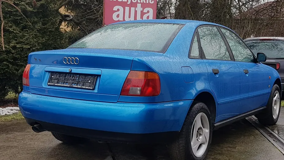 AUDI A4 -