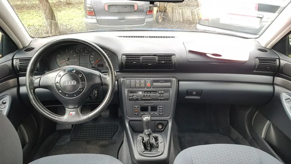 AUDI A4 -
