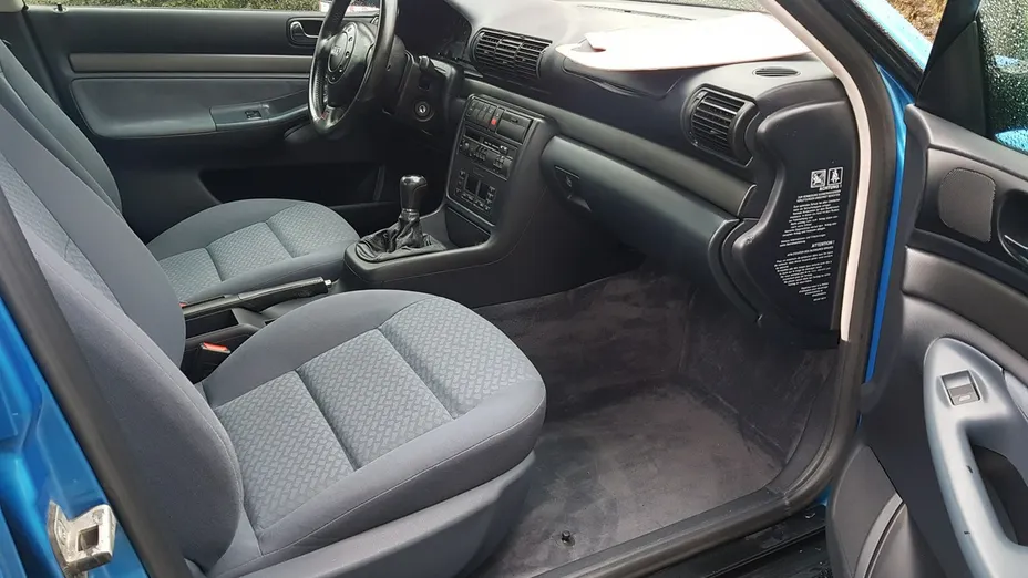 AUDI A4 -