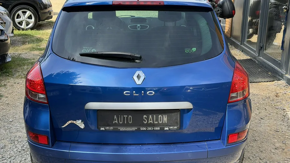 RENAULT Clio -