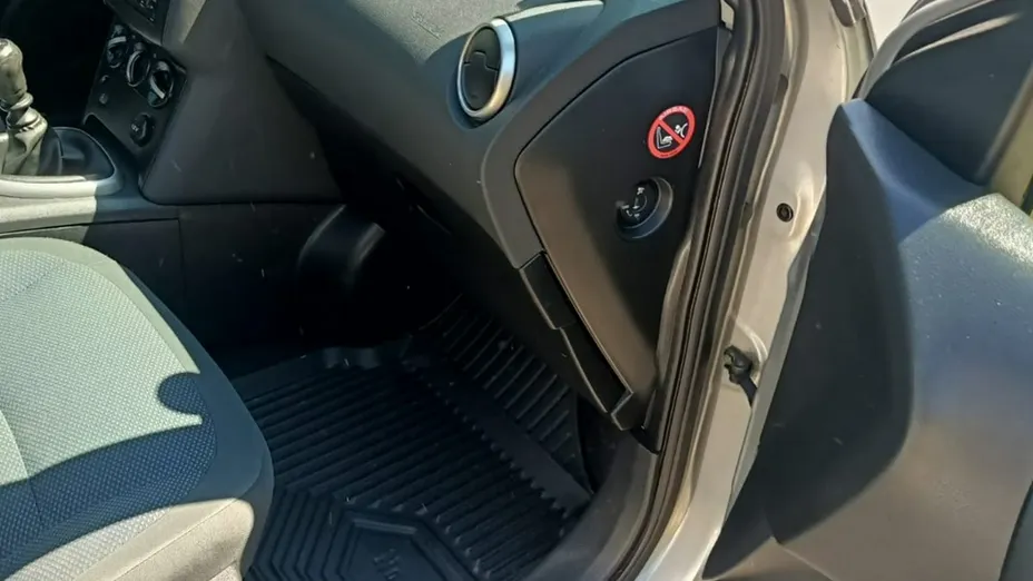 NISSAN Qashqai -