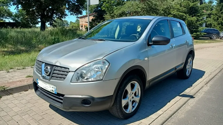 NISSAN Qashqai -