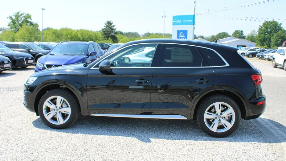 AUDI Q5 -