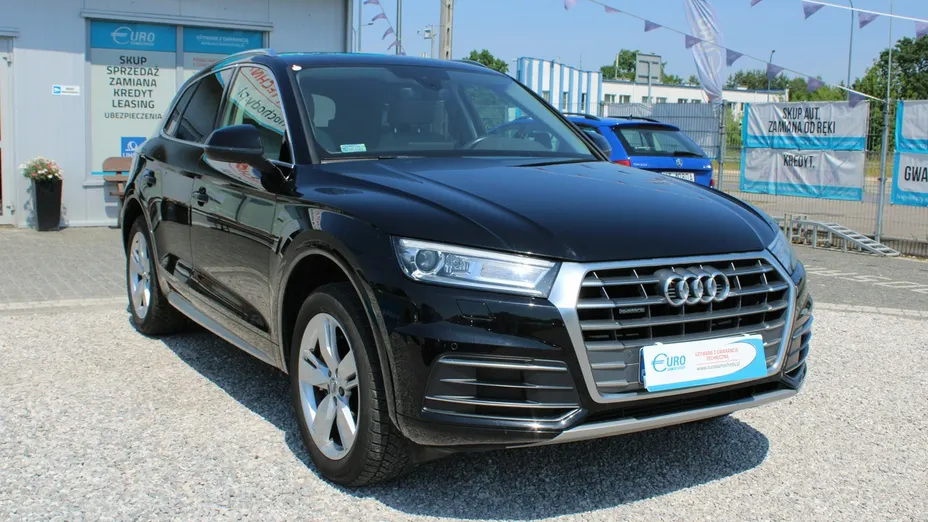 AUDI Q5 -