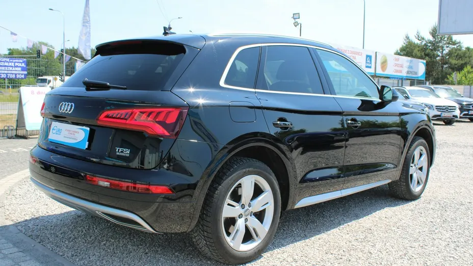AUDI Q5 -