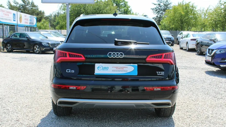 AUDI Q5 -