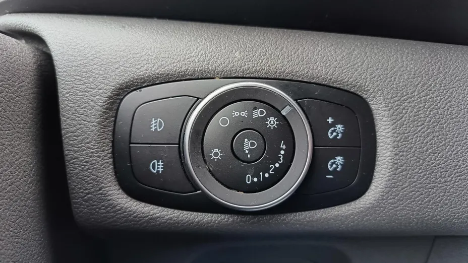 FORD Transit Custom Transit Custom 320 L2H1 Trend