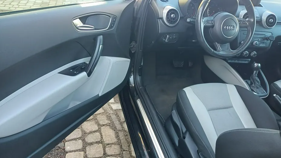 AUDI A1 -