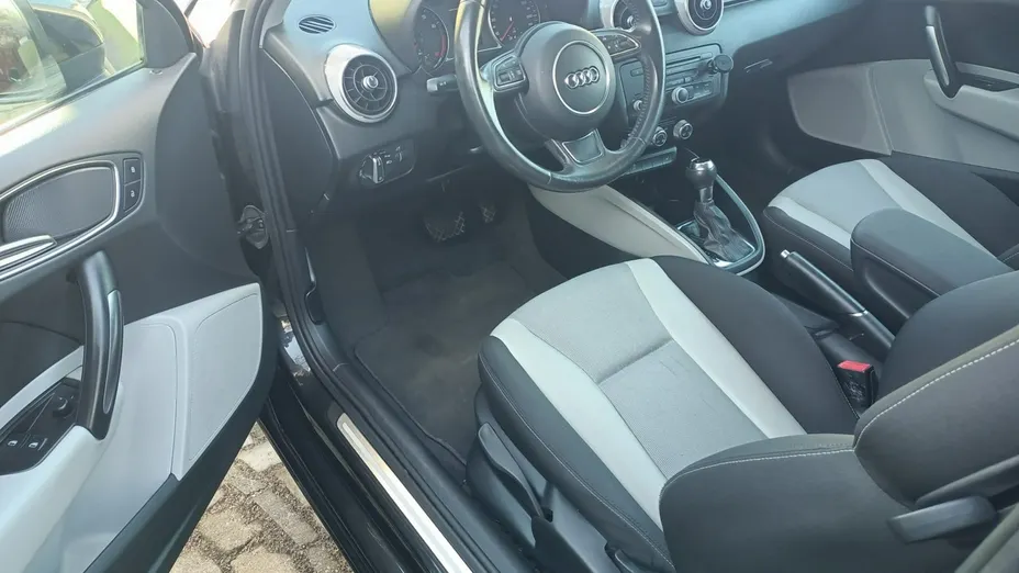 AUDI A1 -
