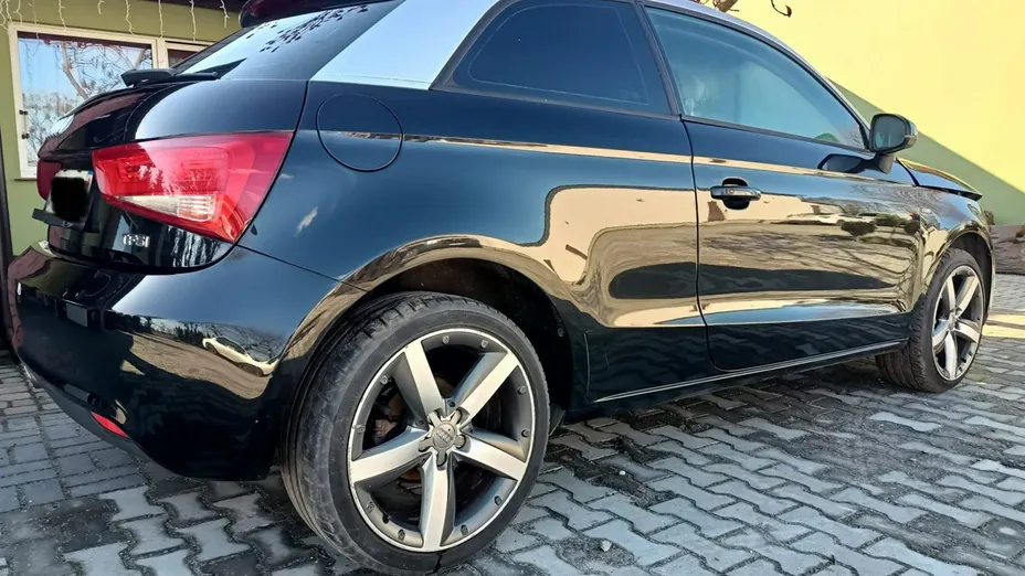 AUDI A1 -