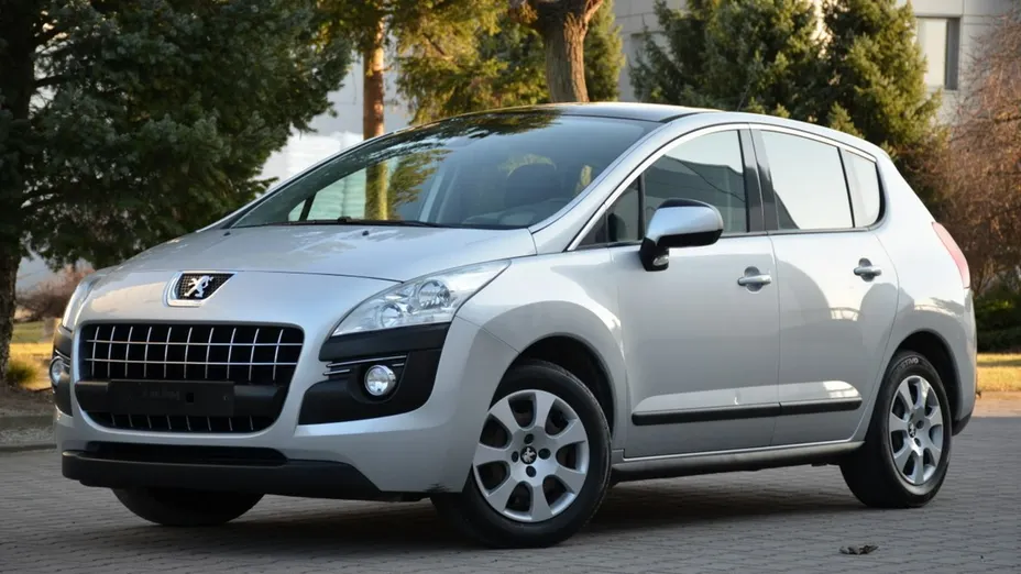 PEUGEOT 3008 -