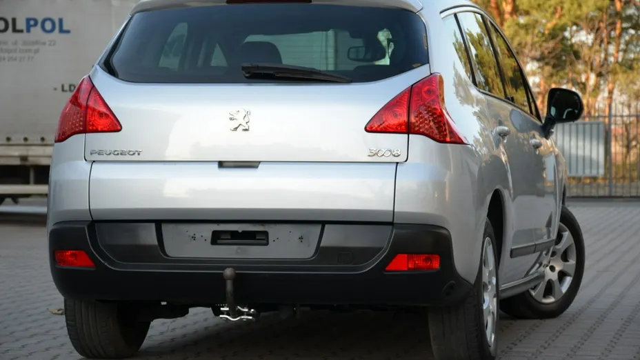 PEUGEOT 3008 -