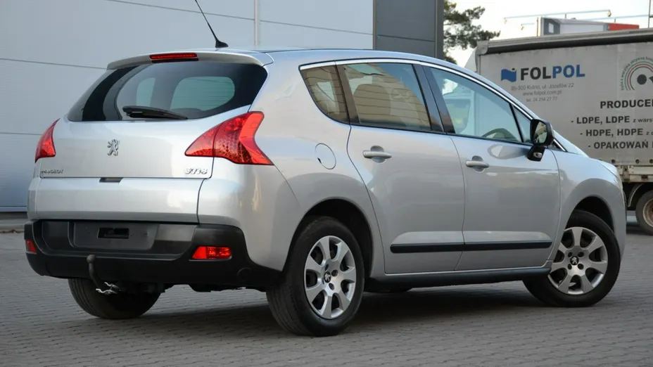 PEUGEOT 3008 -