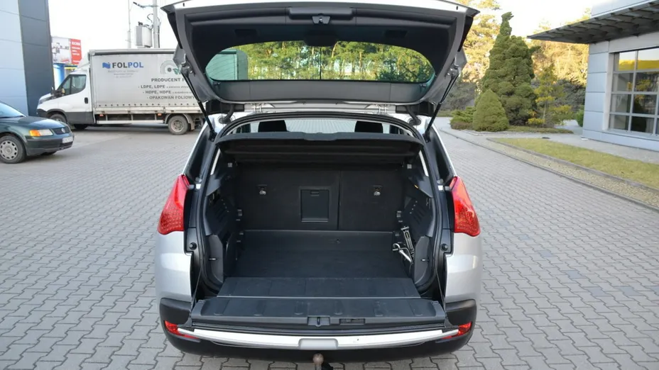 PEUGEOT 3008 -