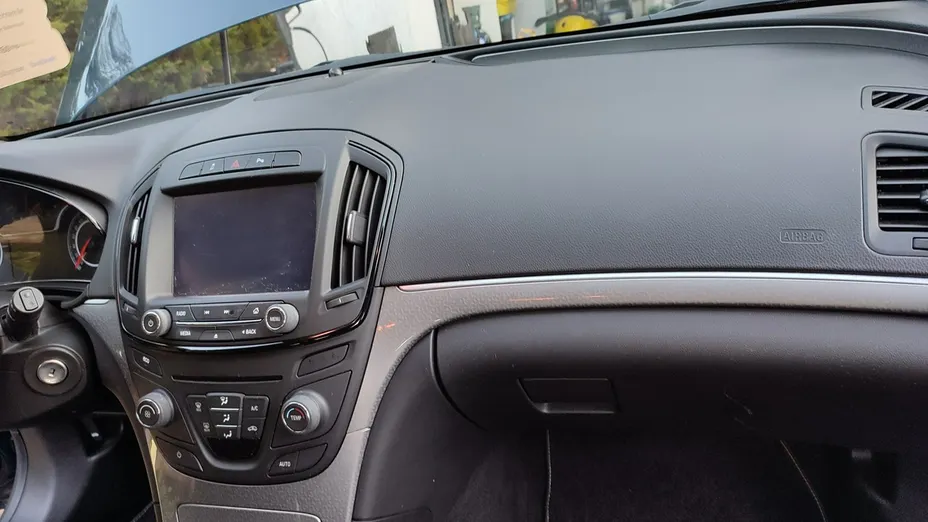 OPEL Insignia -