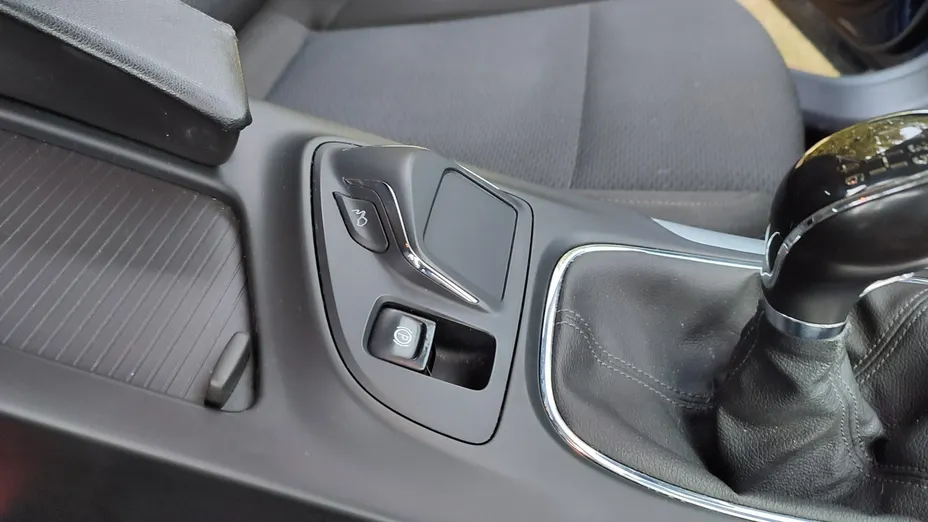 OPEL Insignia -
