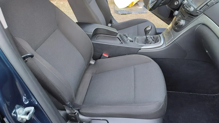 OPEL Insignia -