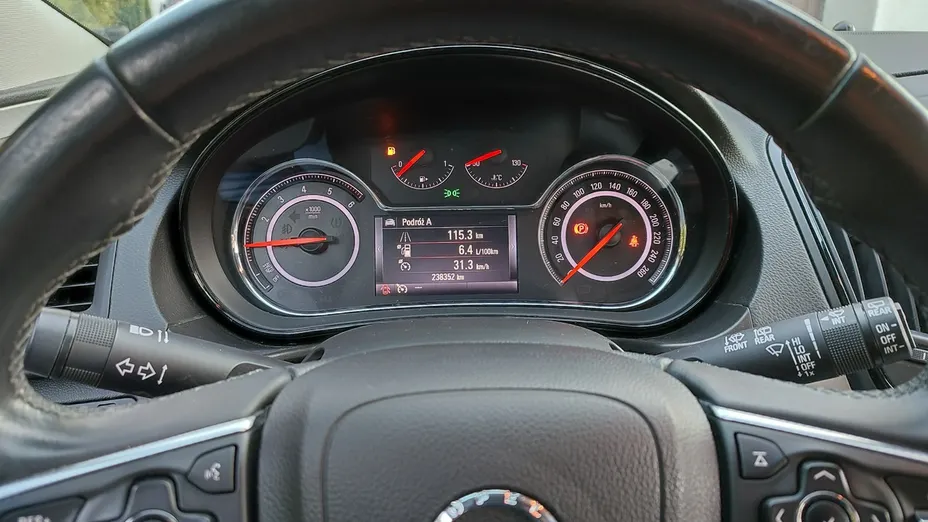 OPEL Insignia -