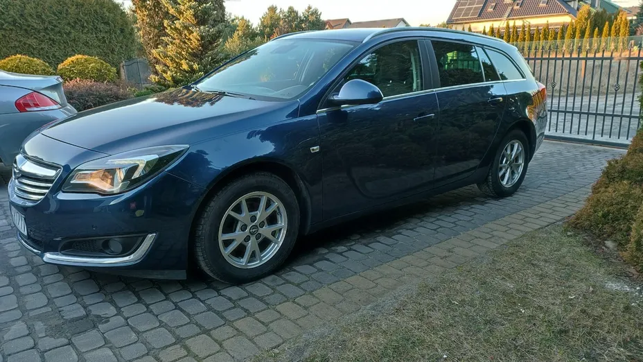 OPEL Insignia -