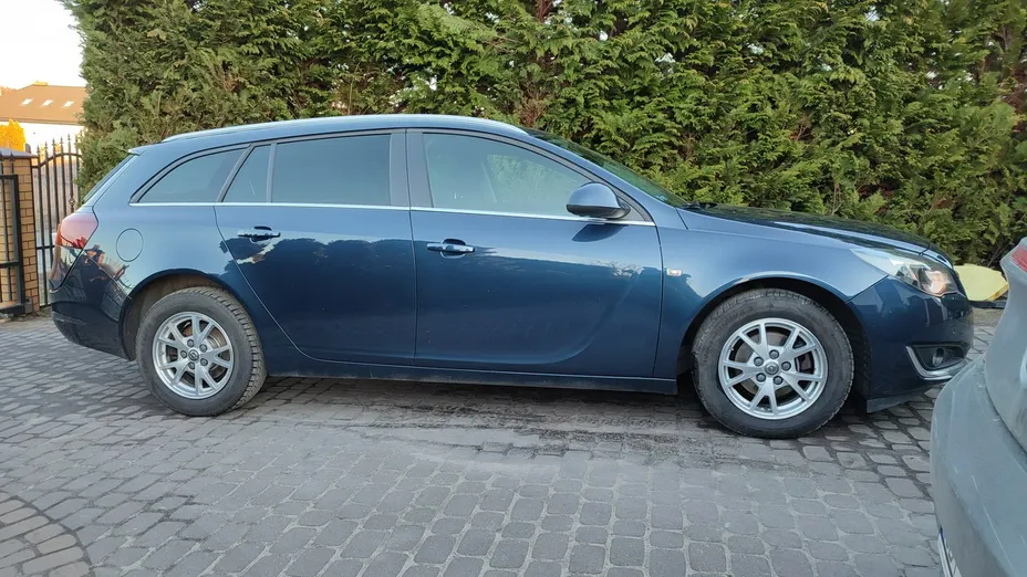 OPEL Insignia -