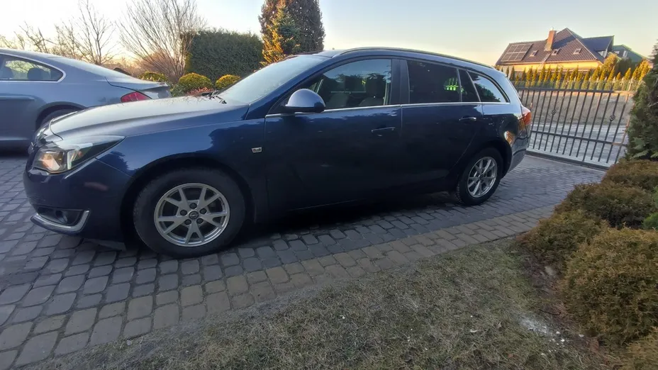 OPEL Insignia -