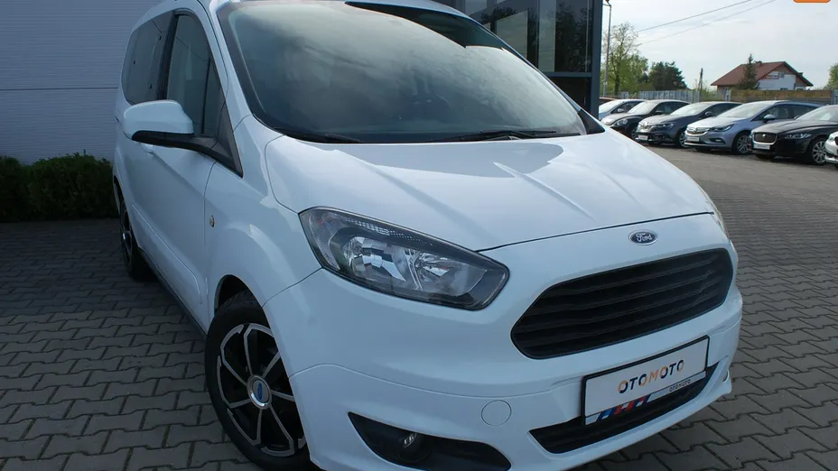 FORD Tourneo Courier -