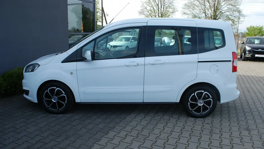 FORD Tourneo Courier -